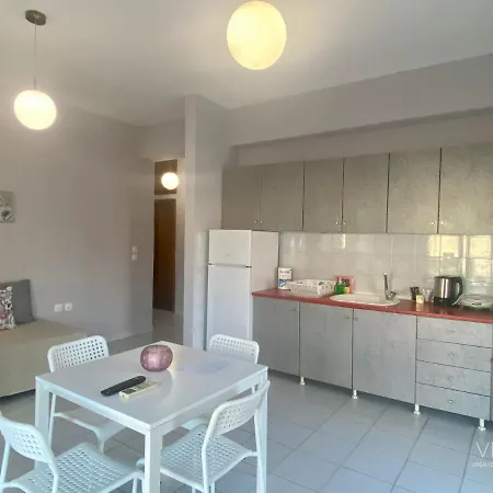 Apartment 4 In *