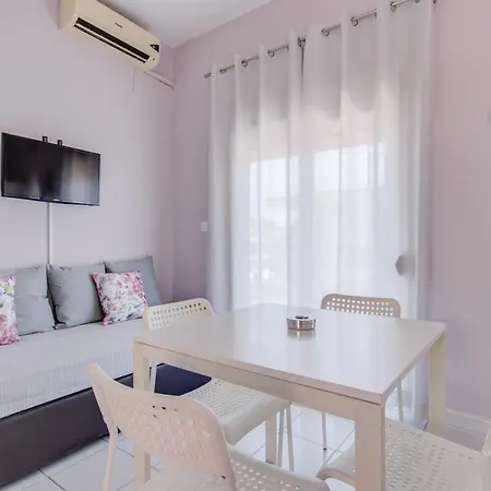 4 In Apartment