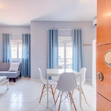 Apartment 4 In